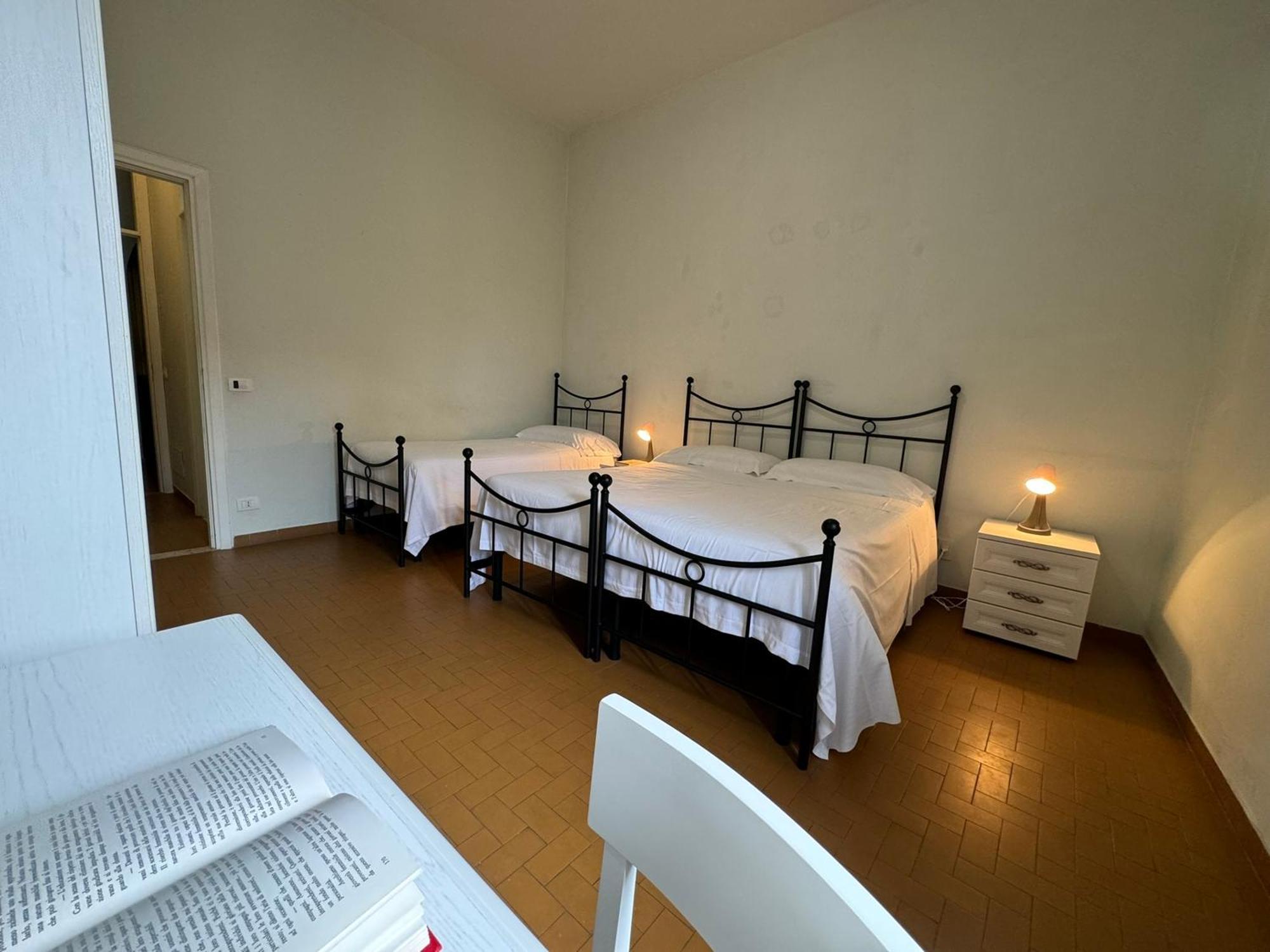 Hotel Monastero Ss. Annunziata Todi Zimmer foto A room at the hostel